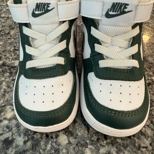 Nike Green and White Sneakers Classic Dunk Design